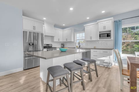 251202-Coastal Allure-44