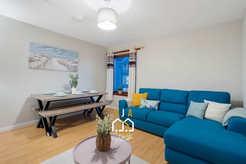 Living Room / Lounge
