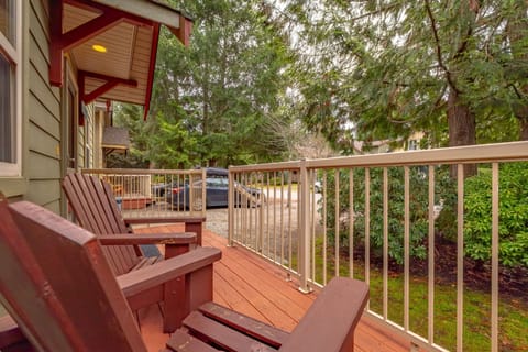 Lovely decks for coffee & cocktails