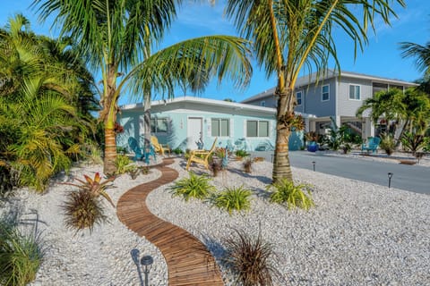 Your very own Tropical Getaway!