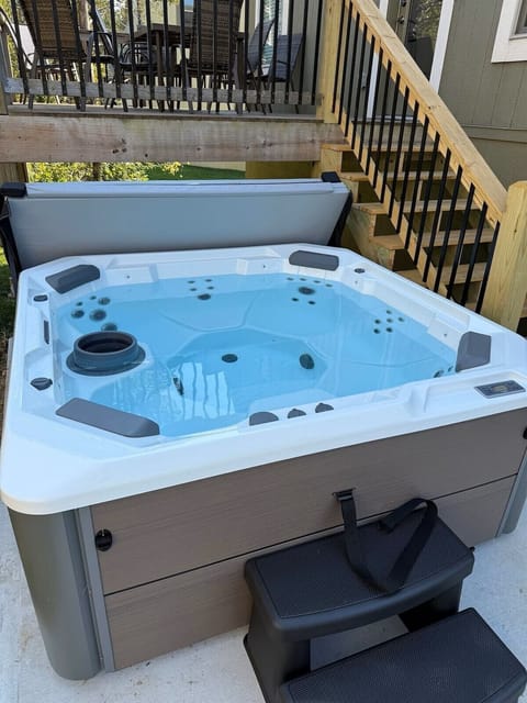 Private hot tub directly off rear deck
