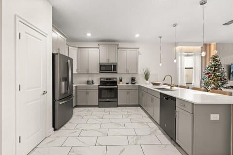 2965 Fable Street (11).jpg