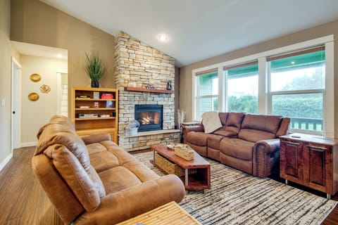 Moclips Vacation Rental | 3BR | 2BA | Steps to Enter | 1,500 Sq Ft