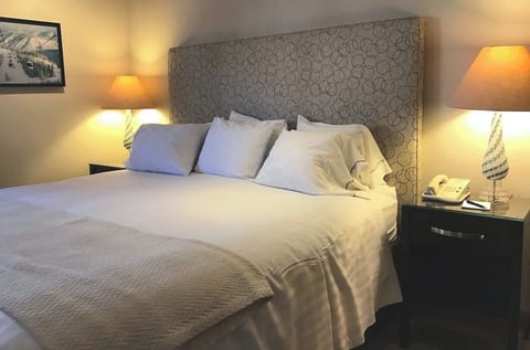 Aspen Condo Next to the Gondola bedroom