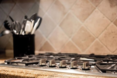 Aspen Mountain Residence - Kitchen stove