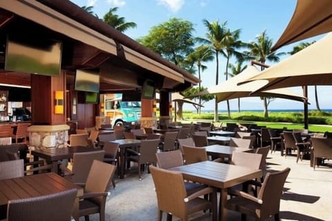 Westin Kaanapali oceanfront villa restaurant