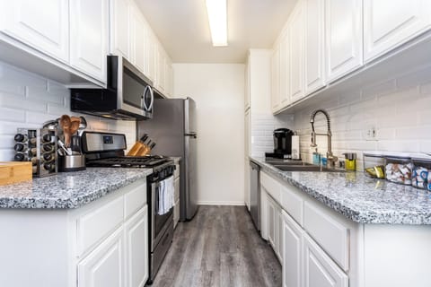 Fully stocked kitchen with everything you would need!
