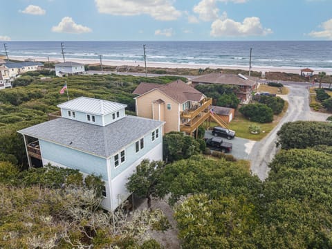 Quick walk to sun, surf, and sea.