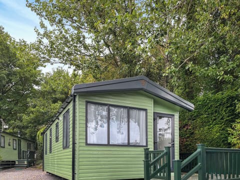 Exterior | The Shawl Retreat - Leyburn Caravan Park, Leyburn