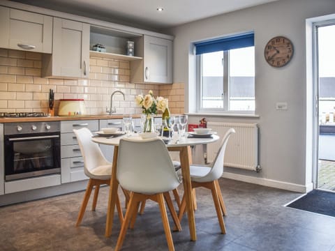 Kitchen/diner | Sunny Shores, Mundesley