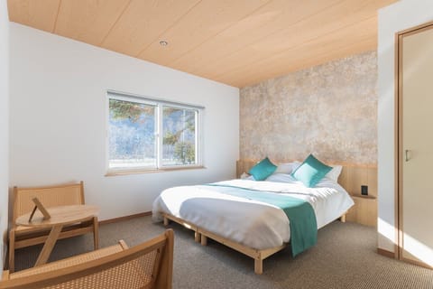 bedroom B-1.jpg