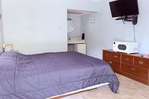 Bedroom. Interior and views may vary based on location and availability.