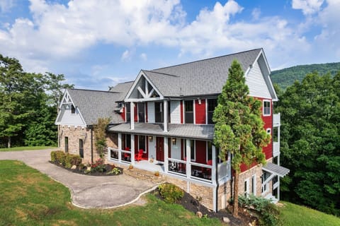 x-comingsoon!SmokySummitParadise_284495