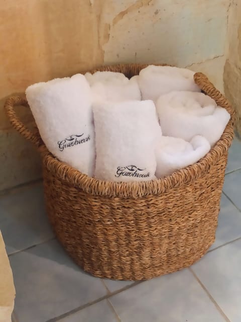 Bathroom amenities