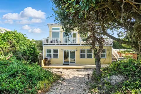 This Bayfront retreat sits right on the sand with private dune access. 