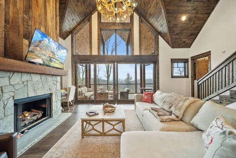 Welcome to Bear Cub Lodge at Eagles Nest