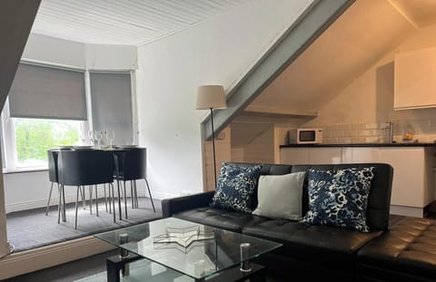 Living Room / Lounge