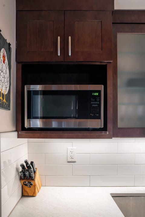 Microwave & Knife Block