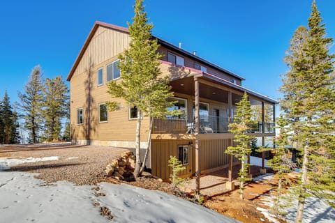 Brian Head Vacation Rental | 5BR | 4BA | 3,312 Sq Ft | 5 Steps Required