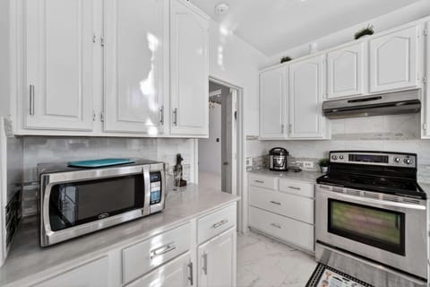 A well-equipped kitchen for easy meals and special recipes.