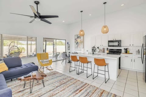 LIVING AREA REVERSE