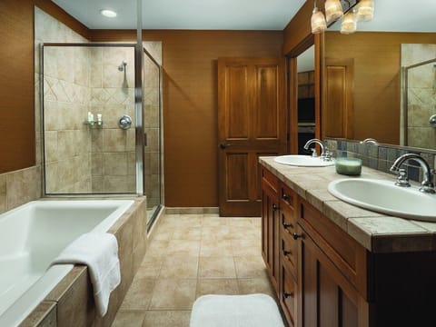 Hyatt Main Street Station Resort - Beathroom