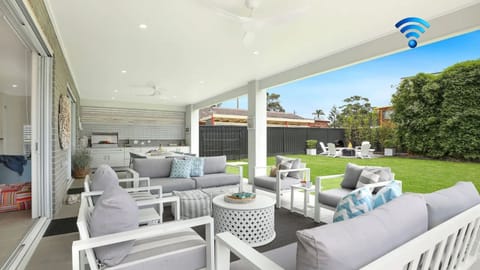 Hamptons Hideaway | Covered outdoor entertaining | Ceiling fans | BBQ | Firepit area