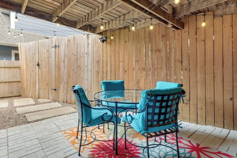 Austin Vacation Rental | 1BR | 1BA | 1,300 Sq Ft | Step-Free Entry