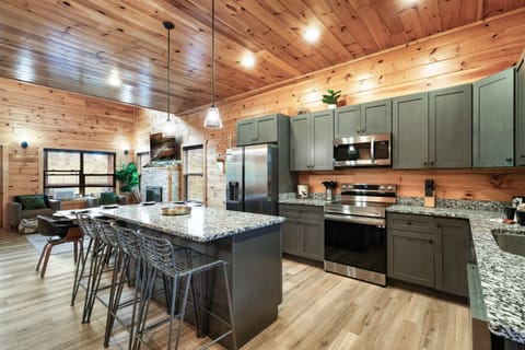 Everything you need to prepare breakfast, lunch, or dinner with ease.