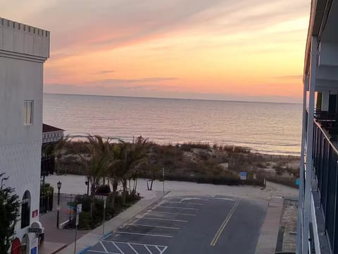 Beach/ocean view