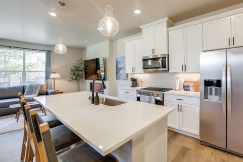 Kitchen | 1st Floor | Cooking Basics | Dishwasher | Keurig Coffee Maker