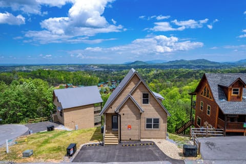 Pigeon Forge Cabin with a Hot Tub "View to a Thrill" - Birds eye view of the cabin
