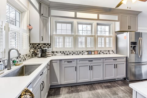 Kitchen | 1st Floor | Cooking Basics | Dishwasher | Keurig Coffee Maker