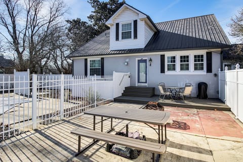 Patio w/ Dining Tables | Wood-Burning Fire Pit