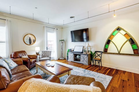 Oxford Vacation Rental | 2BR | 2BA | 1 Step Required | 1,334 Sq Ft