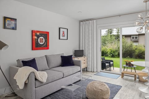 Living room w/direct access to the river trail 