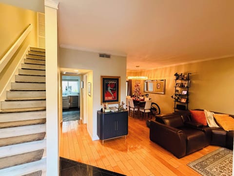 Living room & dining room 