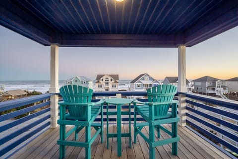 Ocean Front Covered Deck