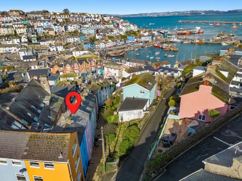 Capture the essence of Brixham with a stay at Pisces Cottage, a delightful getaway steps away from the town's vibrant harbour scene