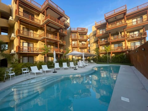 Pool and garden- Common Area