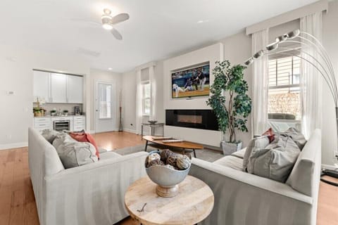 1492 Fairview Cir (3).jpg
