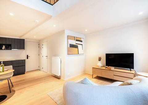 Stylish duplex studio with high-quality materials in the center of Ghent.