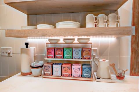 Tea bar with Electric kettle, hot cocoa 