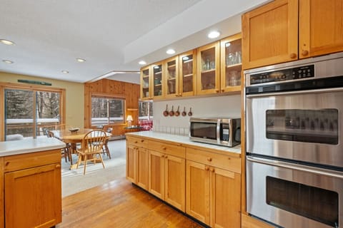 Everything you need to cook comfortably, plus a gorgeous forest view from the window