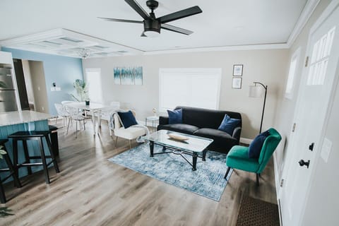 Furniture/decor may vary slightly from photos but will be of similar quality.
