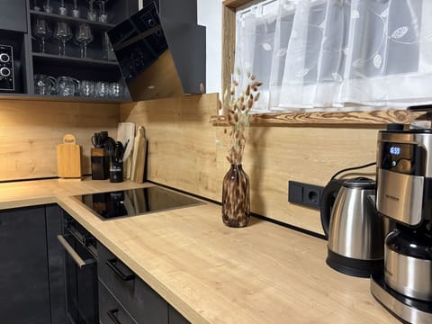 Wood, Kitchen Appliance, Kitchen, Countertop, Flooring, Furniture, Interior Design, Home, Home Appliance, Cabinetry