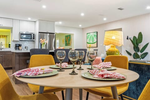 Our dining space is perfect for everything from morning coffee to evening feasts. Pull up a chair, toast to vacation vibes, and make memories over every meal.