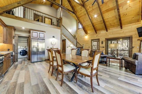 Dining Area | 1st Floor