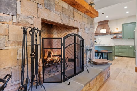 Retreat at Crabtree Falls 046