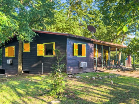Rustic cabin for a unique experience